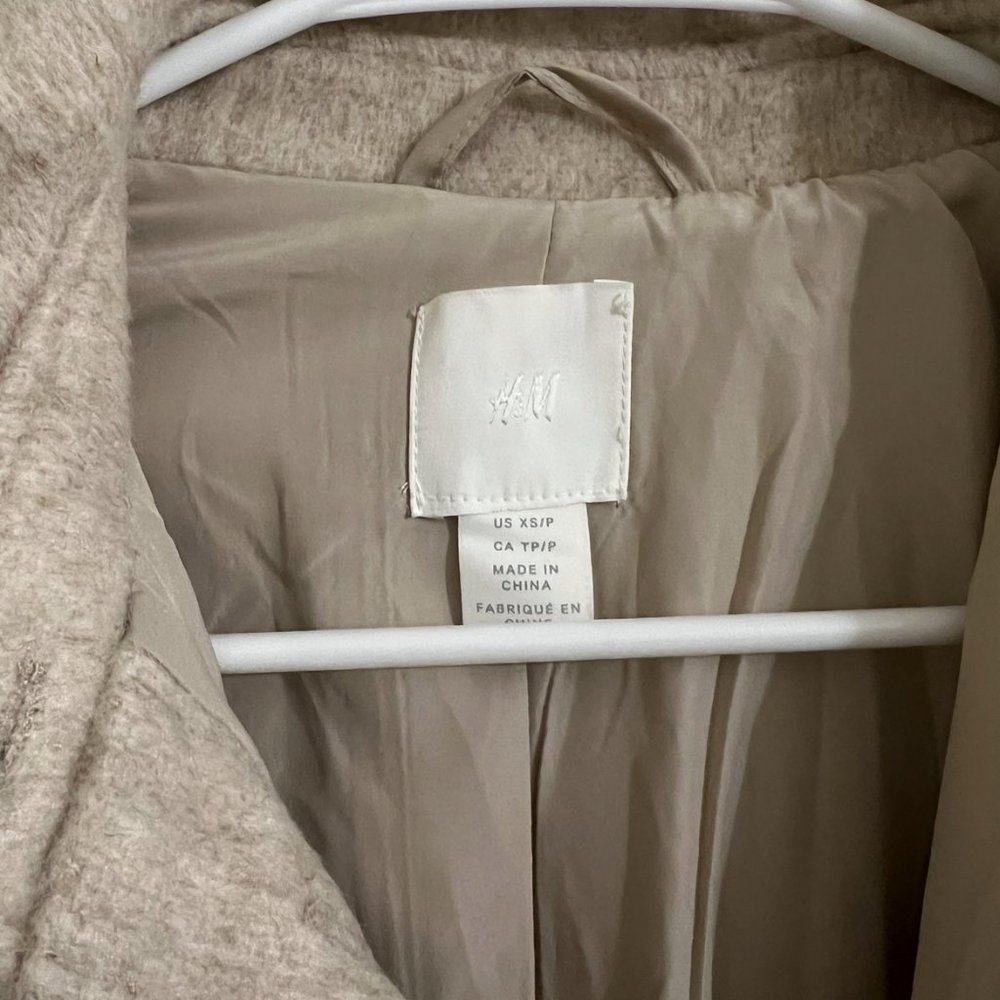 H&M Tan/Cream Shacket - Picture 5 of 5